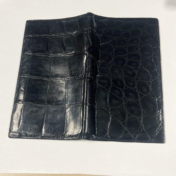 Genuine Alligator Skin Bifold Leather Long Wallet - Picture 3 of 9